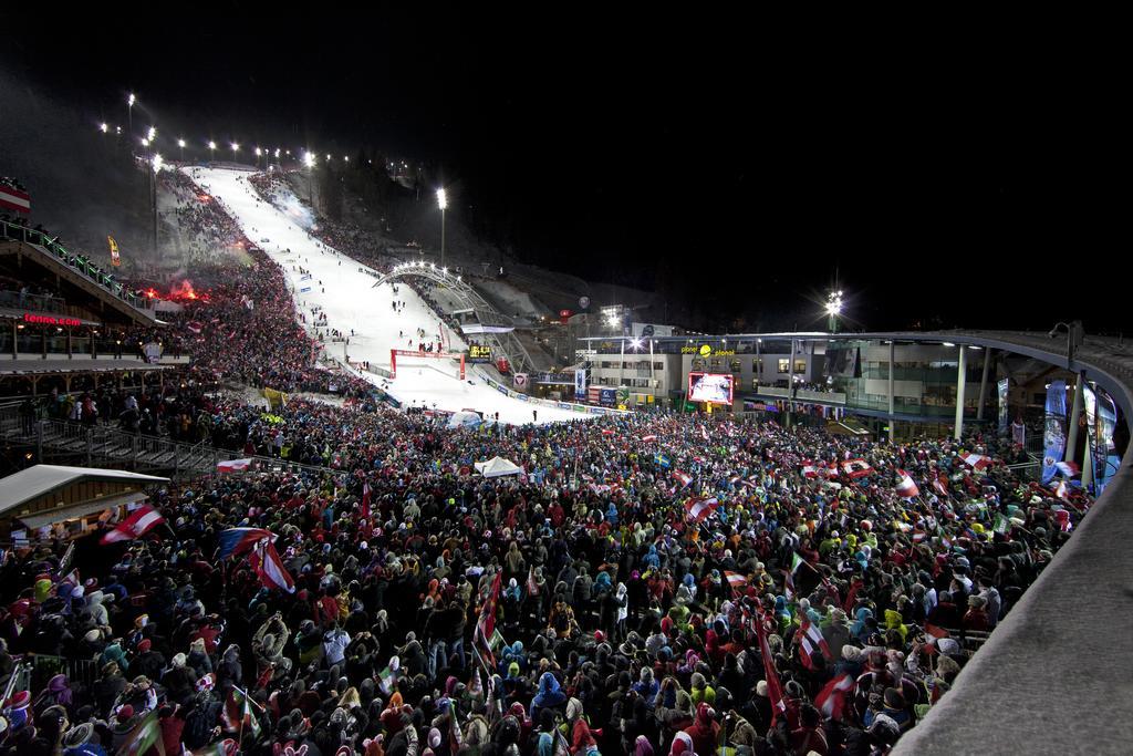 Appartement Charly Kahr And Family, Ski-In & Ski-Out Schladming Ngoại thất bức ảnh